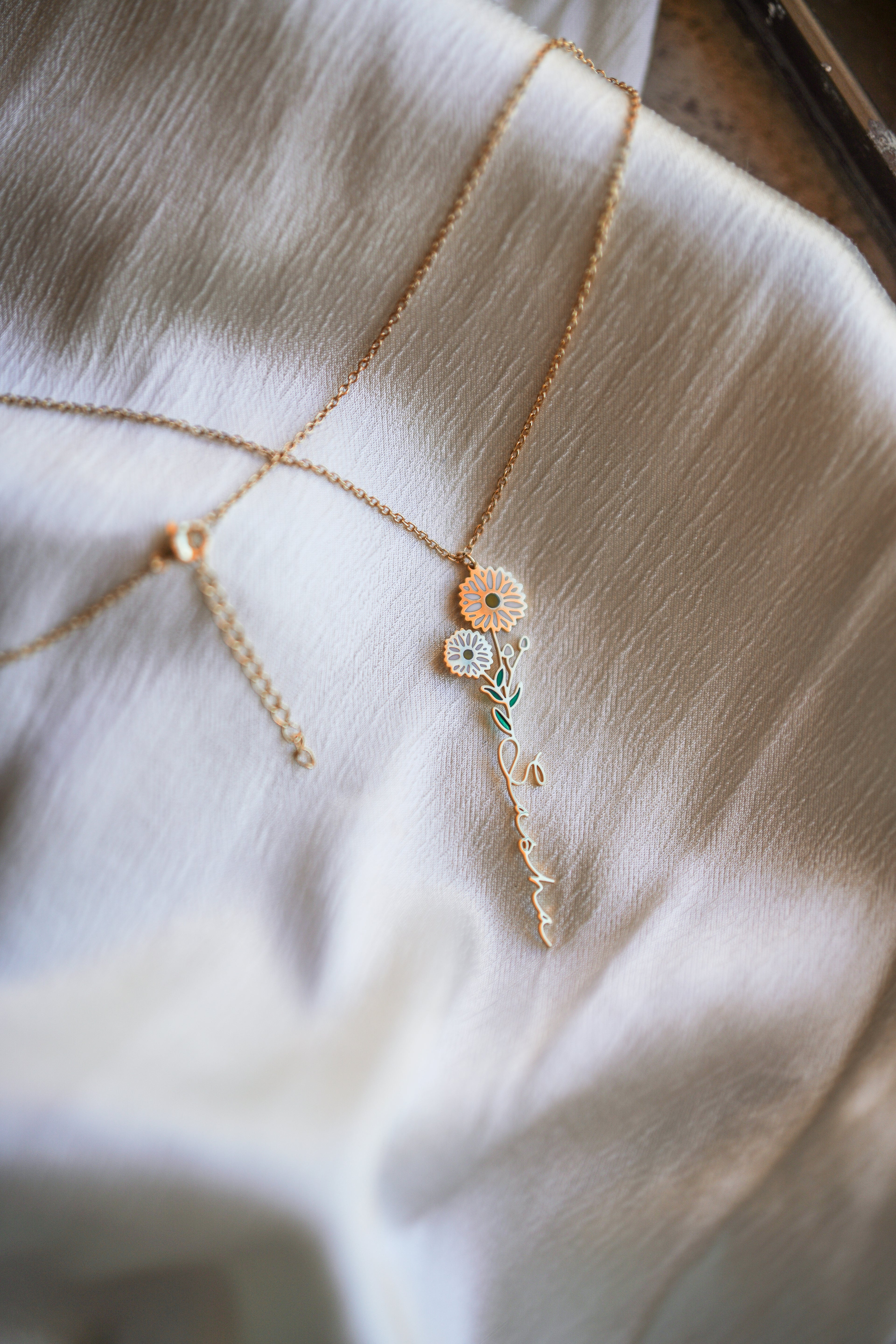 Custom Birth Flower Name Necklace – Personalized Stainless Steel Jewelry